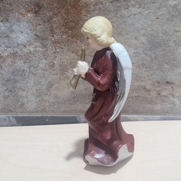 Bisque Porcelain Angel Figurine Playing a Gold Horn Trumpet - Picture 6 of 10